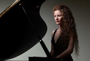 Pianist Asiya Korepanova